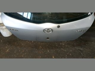 bontott TOYOTA YARIS Csomagtérajtó (Részeivel)