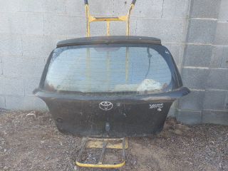 bontott TOYOTA YARIS Csomagtérajtó (Részeivel)