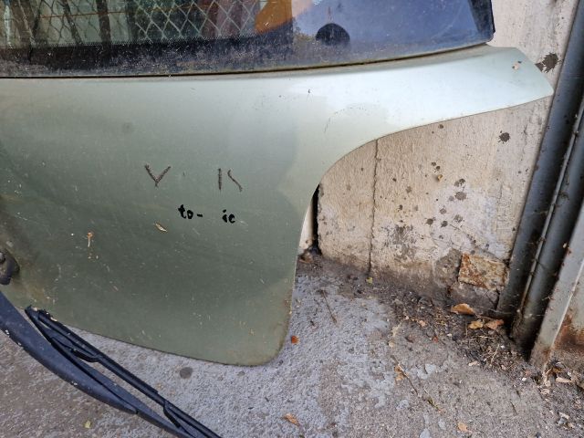 bontott TOYOTA YARIS Csomagtérajtó (Részeivel)