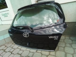 bontott TOYOTA YARIS Csomagtérajtó (Részeivel)