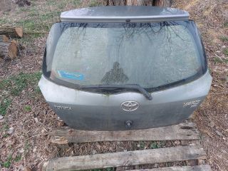 bontott TOYOTA YARIS Csomagtérajtó (Részeivel)