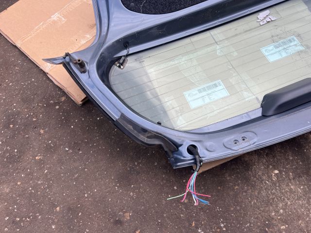 bontott TOYOTA YARIS Csomagtérajtó (Üres lemez)