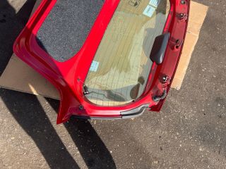 bontott TOYOTA YARIS Csomagtérajtó (Üres lemez)