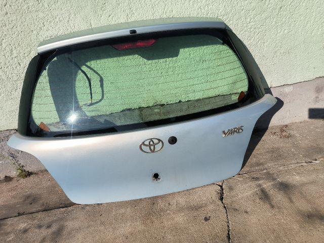 bontott TOYOTA YARIS Csomagtérajtó (Üres lemez)