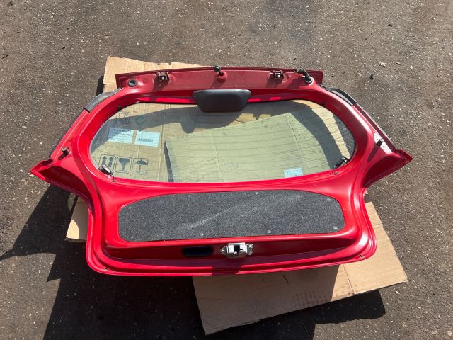 bontott TOYOTA YARIS Csomagtérajtó (Üres lemez)