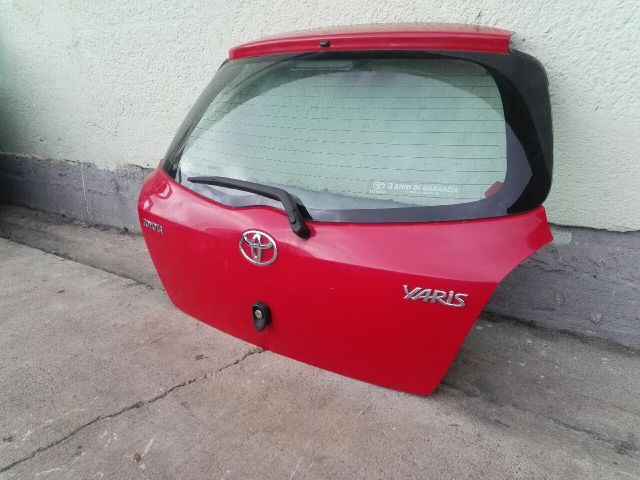 bontott TOYOTA YARIS Csomagtérajtó (Üres lemez)