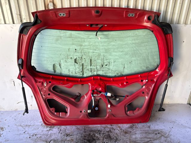 bontott TOYOTA YARIS Csomagtérajtó (Üres lemez)