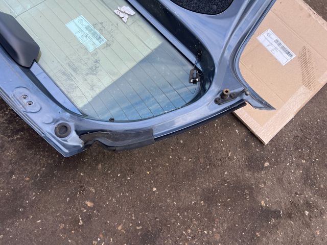 bontott TOYOTA YARIS Csomagtérajtó (Üres lemez)