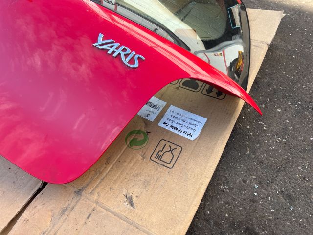 bontott TOYOTA YARIS Csomagtérajtó (Üres lemez)