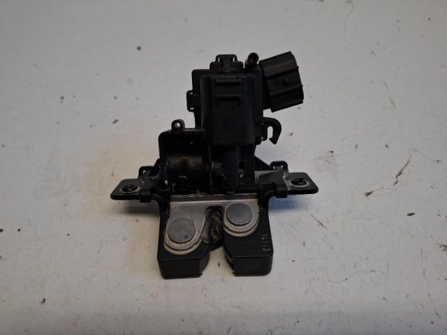 bontott TOYOTA YARIS Csomagtérajtó Zárszerkezet