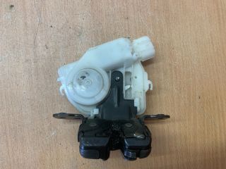 bontott TOYOTA YARIS Csomagtérajtó Zárszerkezet