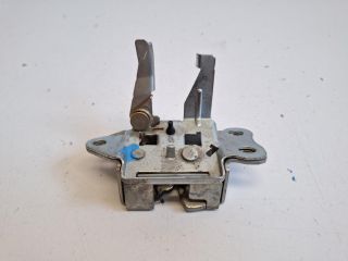 bontott TOYOTA YARIS Csomagtérajtó Zárszerkezet