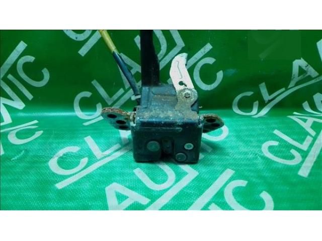 bontott TOYOTA YARIS Csomagtérajtó Zárszerkezet