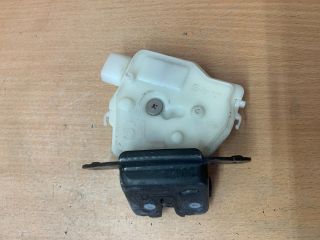 bontott TOYOTA YARIS Csomagtérajtó Zárszerkezet