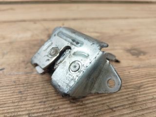 bontott TOYOTA YARIS Csomagtérajtó Zárszerkezet