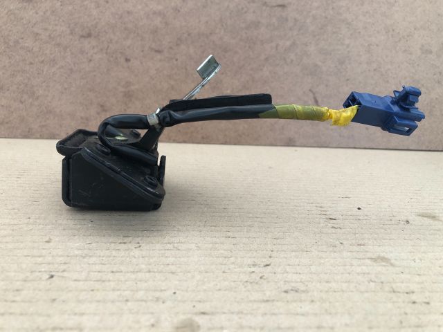 bontott TOYOTA YARIS Csomagtérajtó Zárszerkezet