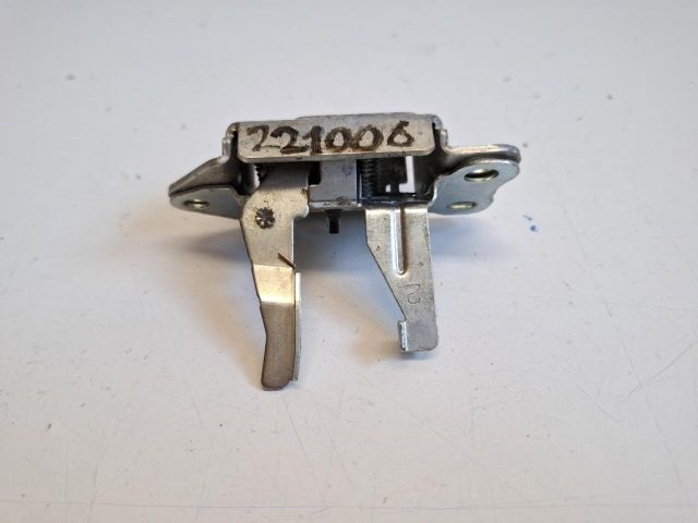 bontott TOYOTA YARIS Csomagtérajtó Zárszerkezet