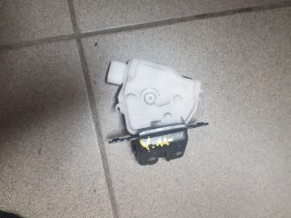 bontott TOYOTA YARIS Csomagtérajtó Zárszerkezet