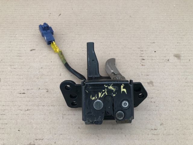 bontott TOYOTA YARIS Csomagtérajtó Zárszerkezet