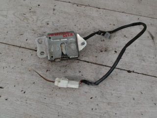 bontott TOYOTA YARIS Csomagtérajtó Zárszerkezet