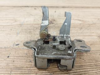 bontott TOYOTA YARIS Csomagtérajtó Zárszerkezet