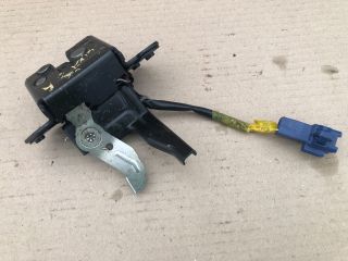 bontott TOYOTA YARIS Csomagtérajtó Zárszerkezet