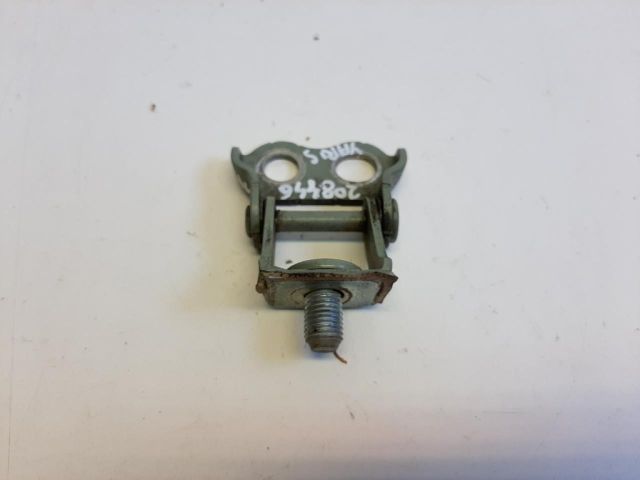 bontott TOYOTA YARIS Csomagtérajtó Zsanér