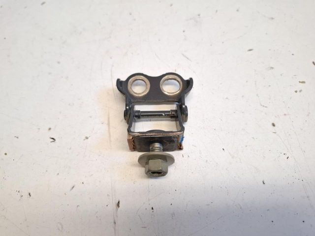 bontott TOYOTA YARIS Csomagtérajtó Zsanér