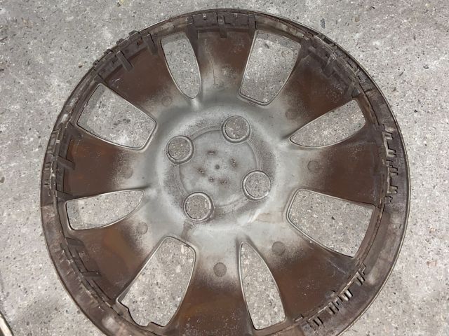 bontott TOYOTA YARIS Dísztárcsa (1 db)