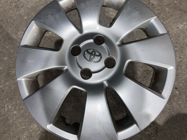 bontott TOYOTA YARIS Dísztárcsa (1 db)