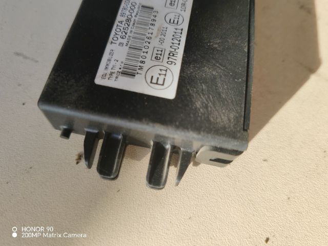 bontott TOYOTA YARIS Elektronika (Magában)