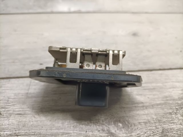 bontott TOYOTA YARIS Előtét Ellenállás Fűtőmotor