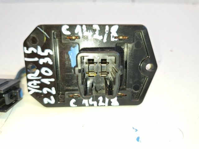 bontott TOYOTA YARIS Előtét Ellenállás Fűtőmotor