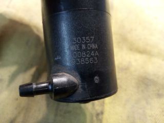 bontott TOYOTA YARIS Első Ablakmosó Szivattyú