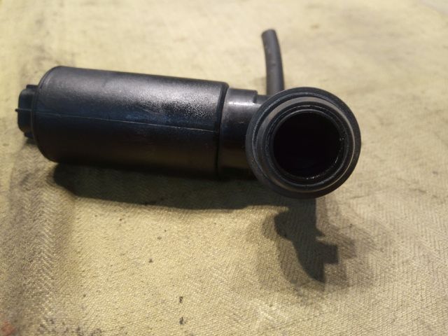 bontott TOYOTA YARIS Első Ablakmosó Szivattyú