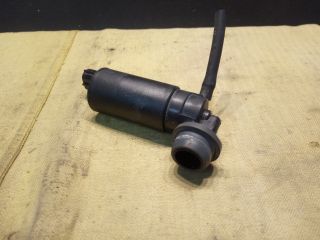 bontott TOYOTA YARIS Első Ablakmosó Szivattyú