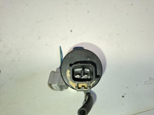 bontott TOYOTA YARIS Első Ablakmosó Szivattyú