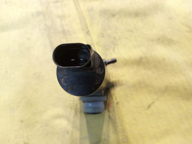 bontott TOYOTA YARIS Első Ablakmosó Szivattyú