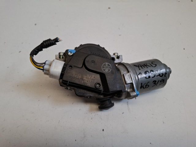 bontott TOYOTA YARIS Első Ablaktörlő Motor