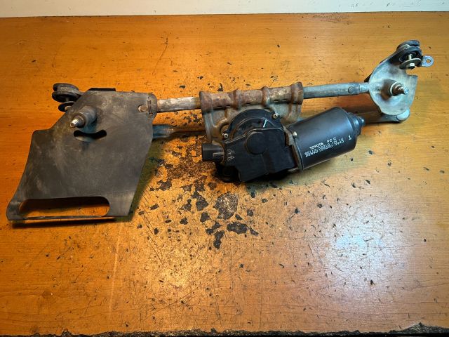 bontott TOYOTA YARIS Első Ablaktörlő Motor