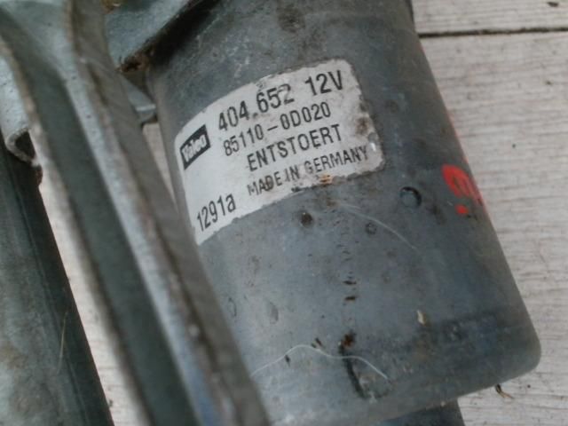 bontott TOYOTA YARIS Első Ablaktörlő Szerkezet Motorral