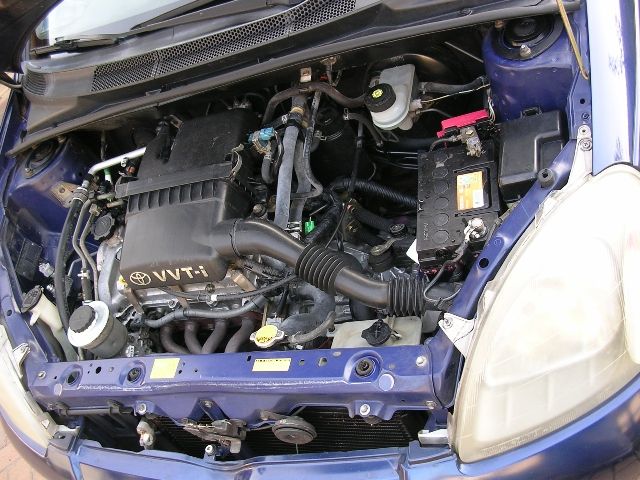 bontott TOYOTA YARIS Első Ablaktörlő Szerkezet Motorral