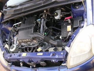 bontott TOYOTA YARIS Első Ablaktörlő Szerkezet Motorral