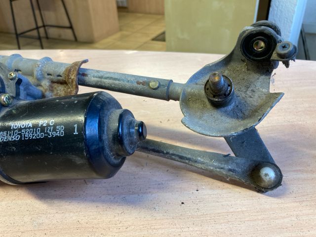 bontott TOYOTA YARIS Első Ablaktörlő Szerkezet Motorral