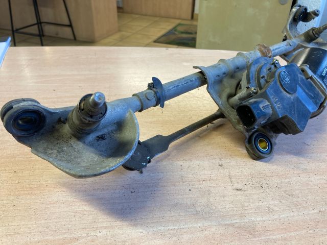 bontott TOYOTA YARIS Első Ablaktörlő Szerkezet Motorral