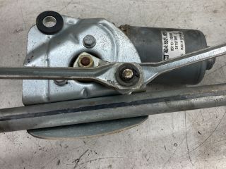 bontott TOYOTA YARIS Első Ablaktörlő Szerkezet Motorral