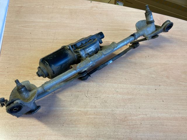 bontott TOYOTA YARIS Első Ablaktörlő Szerkezet Motorral