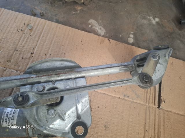 bontott TOYOTA YARIS Első Ablaktörlő Szerkezet Motorral