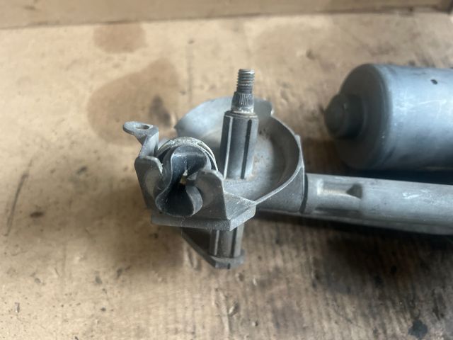 bontott TOYOTA YARIS Első Ablaktörlő Szerkezet Motorral