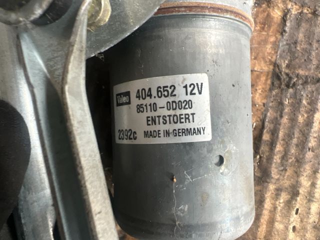 bontott TOYOTA YARIS Első Ablaktörlő Szerkezet Motorral